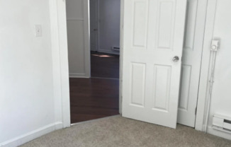 2 beds, 1 bath, $1,195