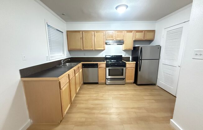 2 beds, 2 baths, 989 sqft, $1,475, Unit PEN-203A