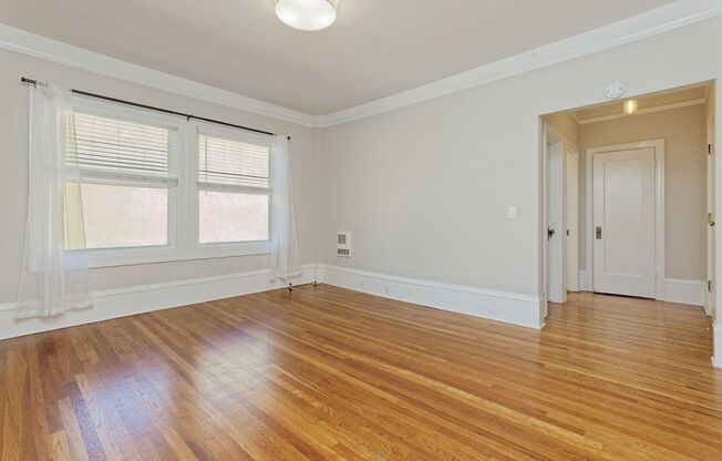 Studio, 1 bath, 500 sqft, $1,595, Unit 211