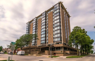 STEPS FROM THE MAYO CLINIC FACILITIES Rochester Towers Condo For Rent!