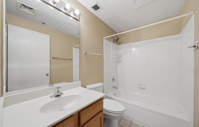 2 beds, 2 baths, $3,100, Unit 506
