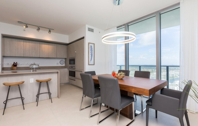 Season Rent at Hyde Beach 2/2