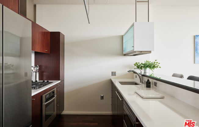 1 bed, 1 bath, 970 sqft, $3,500, Unit 1307