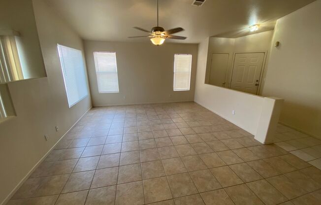 Great 3 bedroom/2 bathroom home in Henderson