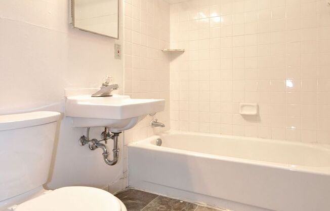 1 bed, 1 bath, 410 sqft, $960, Unit 19 - 203