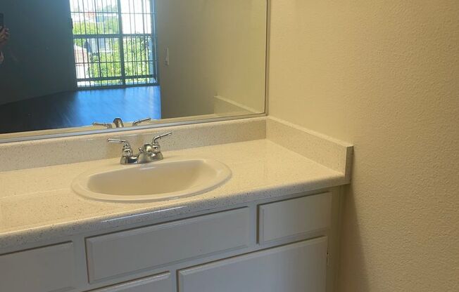 2 beds, 2 baths, 1,000 sqft, $2,750, Unit 316