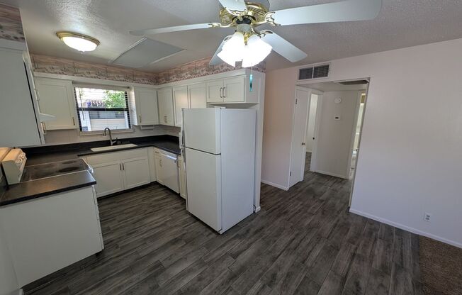 2 beds, 1 bath, $1,550, Unit Unit 303A