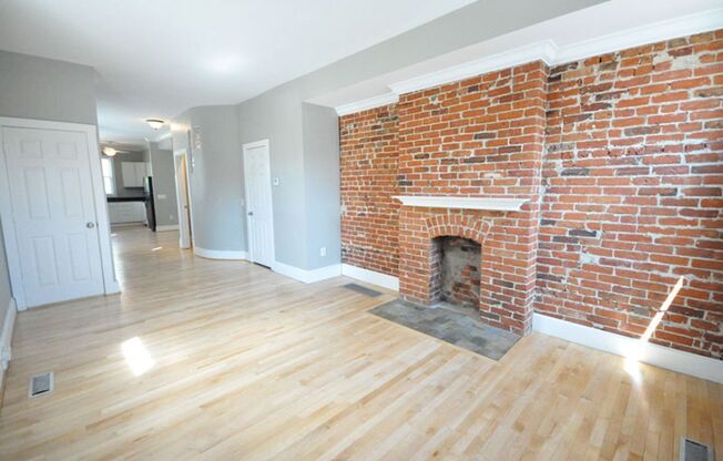 495-497 S. Lazelle Street