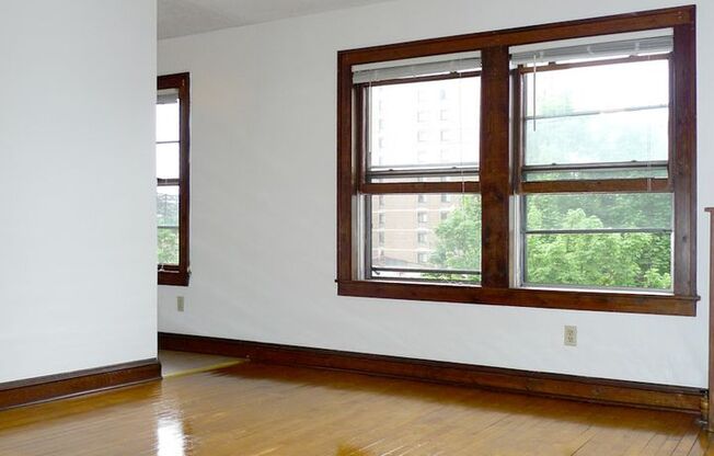 1 bed, 1 bath, 410 sqft, $960, Unit 19 - 304