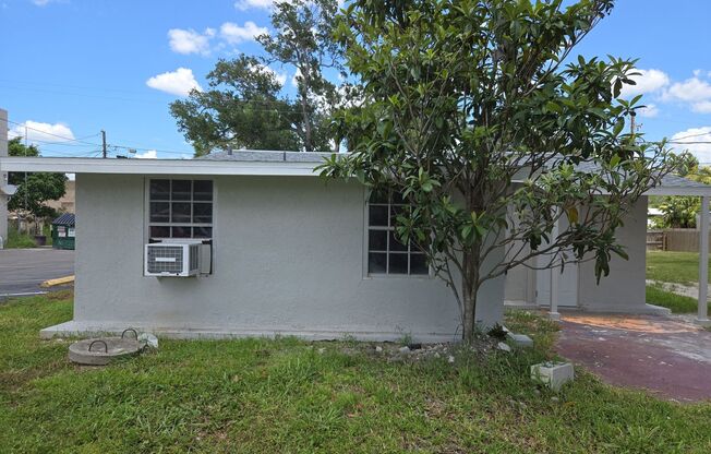 Ruskin rental