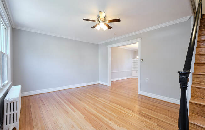 229 BRYANT ST NE
