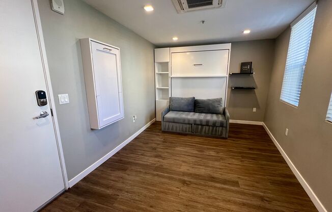 Studio, 1 bath, 315 sqft, $1,775, Unit 435-318