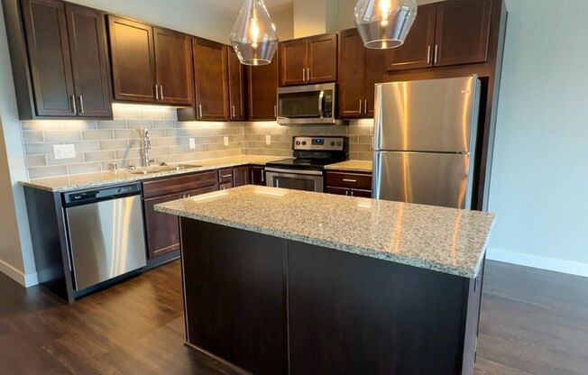 1 bed, 1 bath, 687 sqft, $1,625, Unit 839 - 508