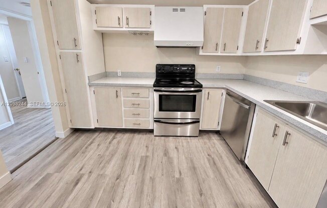 2851 NE 183rd St Apt 1818