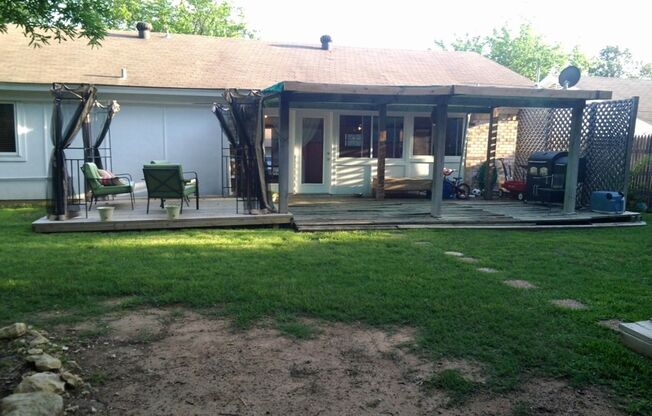 3 Bed - 2 Bath home in Lewisville