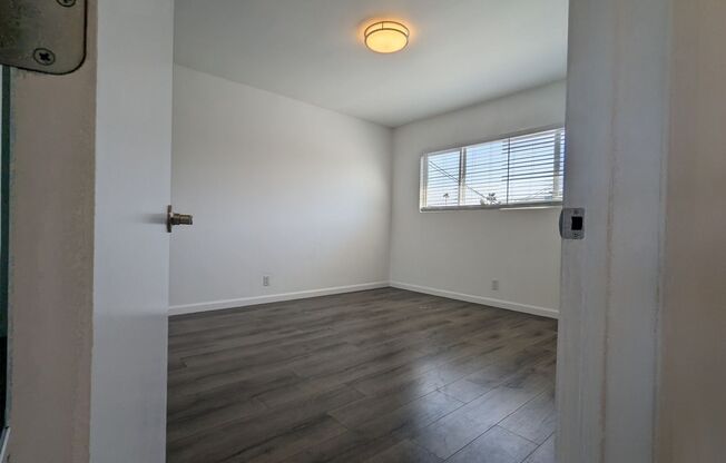 2 beds, 1 bath, 959 sqft, $3,000, Unit 2036 1/2