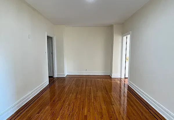 37 15 81 ST