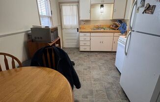 1 bed, 1 bath, $1,095, Unit 822