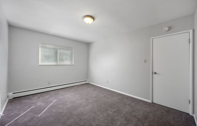 2 beds, 1 bath, $1,495, Unit 3505 8