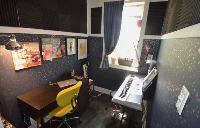 Studio, 1 bath, 750 sqft, $1,450, Unit 1944-8