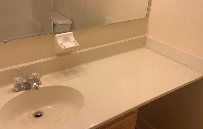 2 beds, 1.5 baths, 1,050 sqft, $2,000, Unit 3347 #003