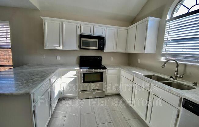 1510 LAGUNA VIS WAY