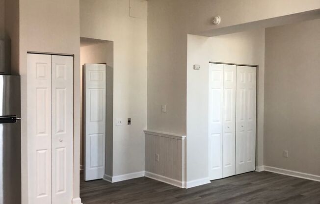 Studio, 1 bath, $1,150, Unit Unit 210