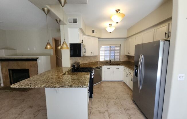 3 beds, 2.5 baths, $1,750, Unit Unit 1039