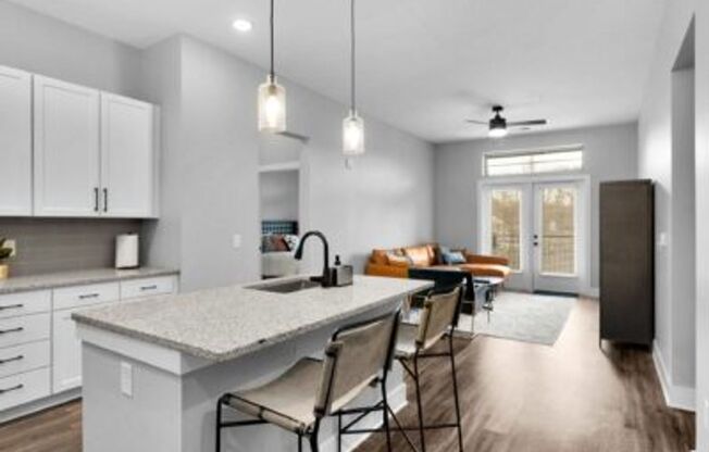 2 beds, 2 baths, 1,140 sqft, $1,725, Unit 402