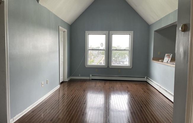 6 BEACON ST