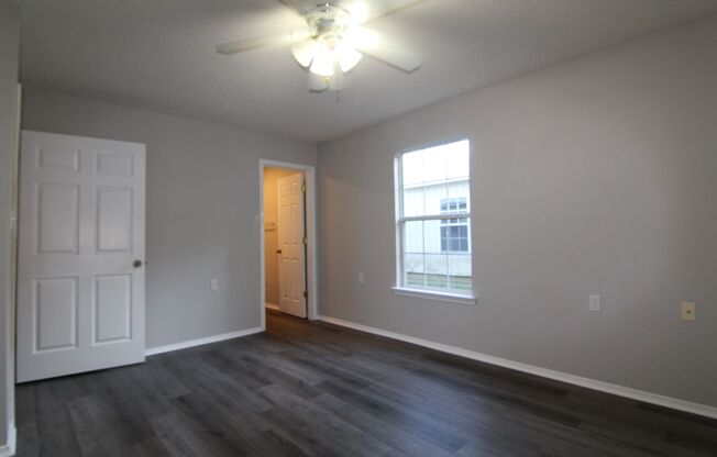 3 beds, 2 baths, $875, Unit G