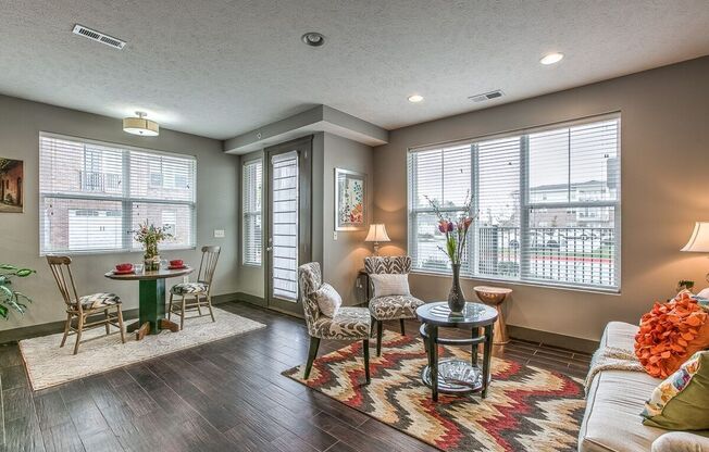 3 beds, 2 baths, 1,469 sqft, $2,095, Unit A - 1010 Unit 303 - C1469