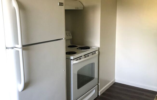 1 bed, 1 bath, 720 sqft, $1,100, Unit 11