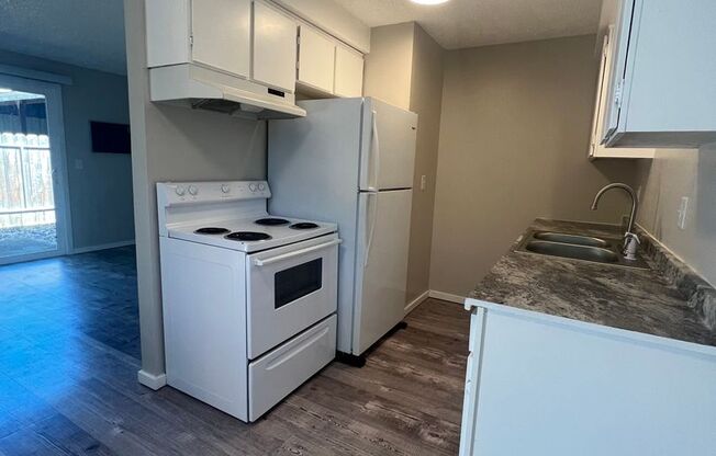 1 bed, 1 bath, 520 sqft, $1,125, Unit 230 Beatty St #6