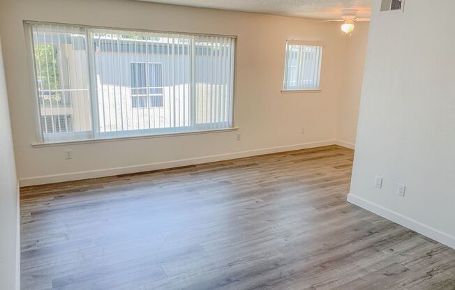 2 beds, 1 bath, 756 sqft, $1,595, Unit 80