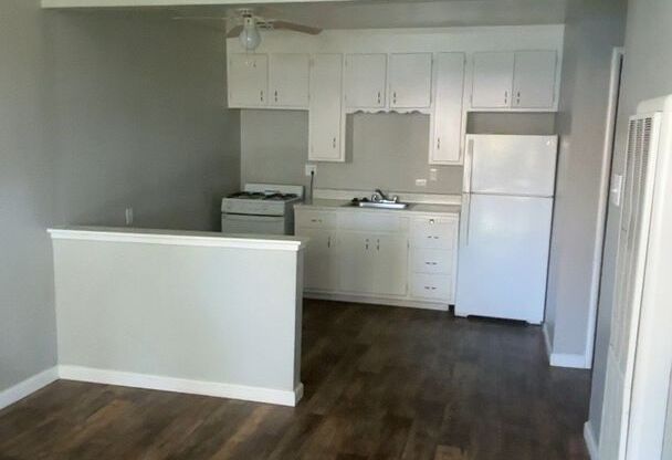 1 bed, 1 bath, 400 sqft, $1,199, Unit 2033