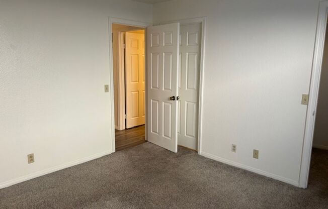1 bedroom/1 bath