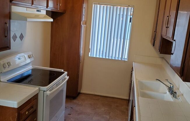 1 bed, 1 bath, $2,195, Unit 9