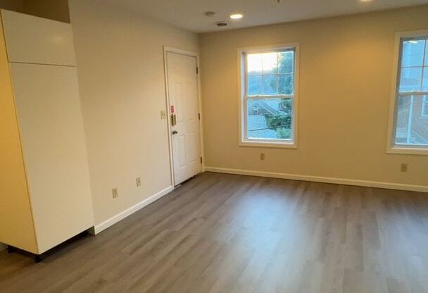 3 beds, 1 bath, 1,550 sqft, $1,775