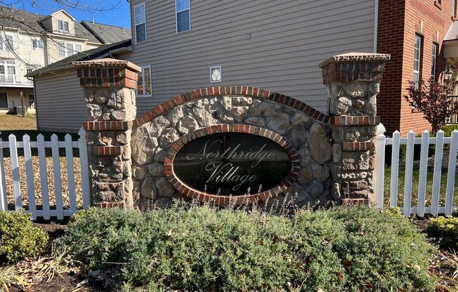 3 beds, 2.5 baths, $3,000