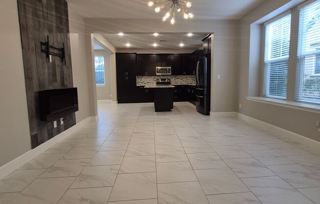 Gorgeous 4bd/2.5ba Two Story Home In Roseville!