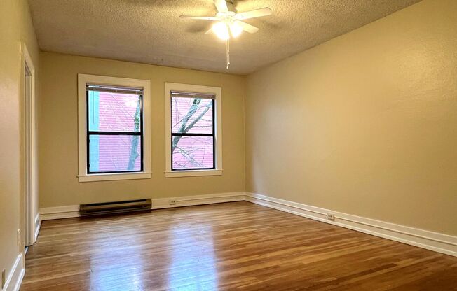 Studio, 1 bath, 525 sqft, $1,165, Unit 213