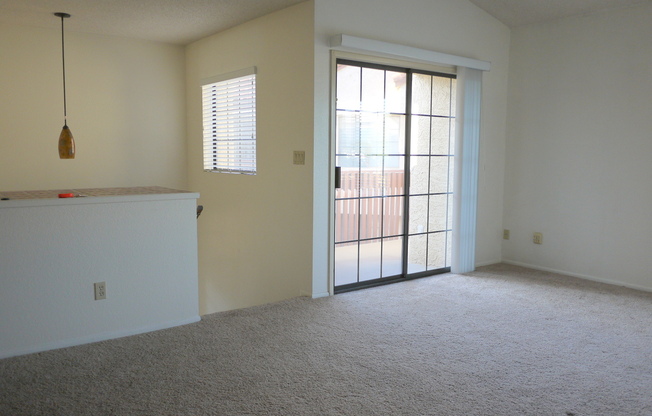 Great Location! 1 Bedroom 1 Bathroom Condo near ASU.
