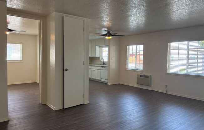 3 beds, 1 bath, 1,113 sqft, $3,130, Unit 4951C