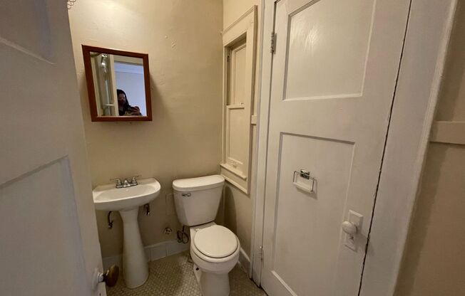 Studio, 1 bath, $825, Unit 302