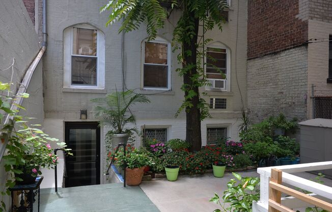216 East 28th Street