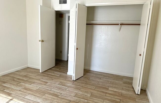 2 beds, 1 bath, 925 sqft, $1,250