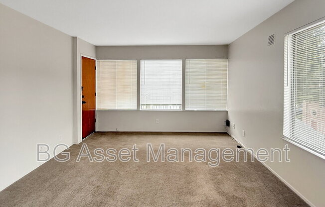 3600 DIMOND AVE