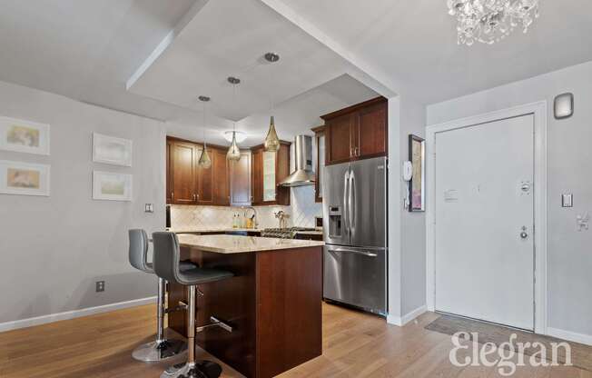 4 beds, 3 baths, 971 sqft, $10,900, Unit 8IJ