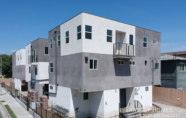 2219 1/2 W CT ST